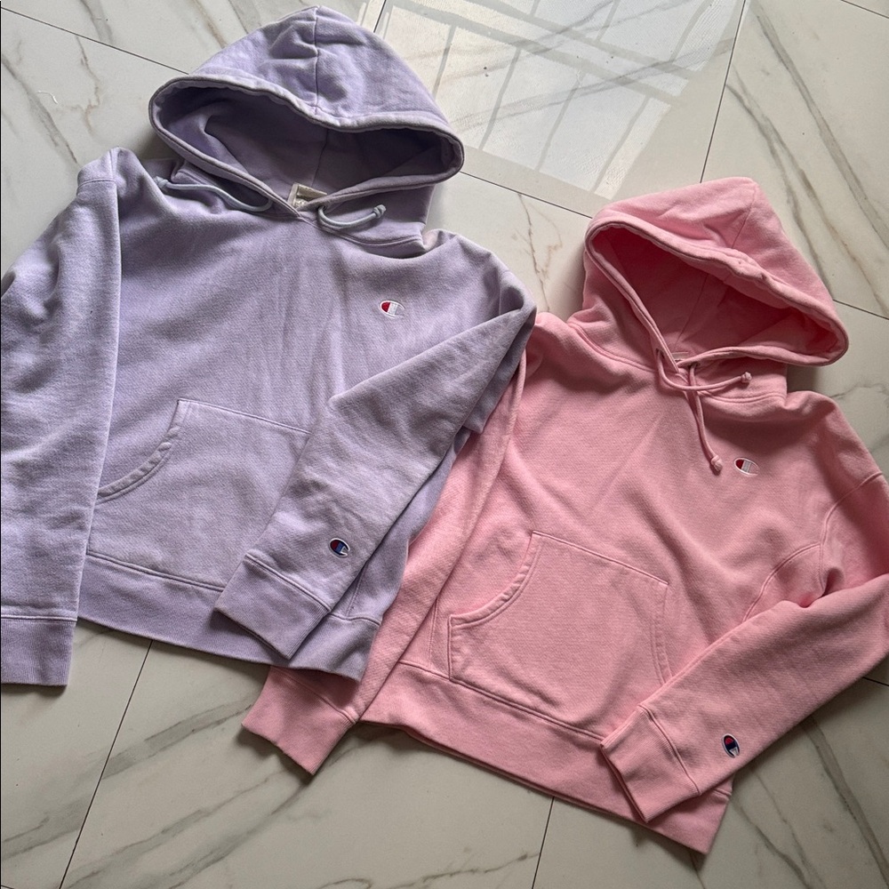 Bundle 2 Champion hood Sweaters - Pink and lavender
